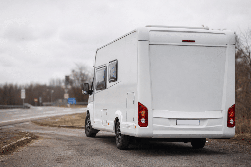 Nouvelle réglementation camping-car : ce qu’il faut vérifier avant de prendre la route