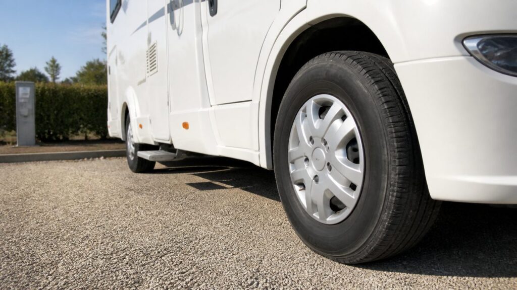 Pneus pour camping car: marquage, charge, pression et sécurité